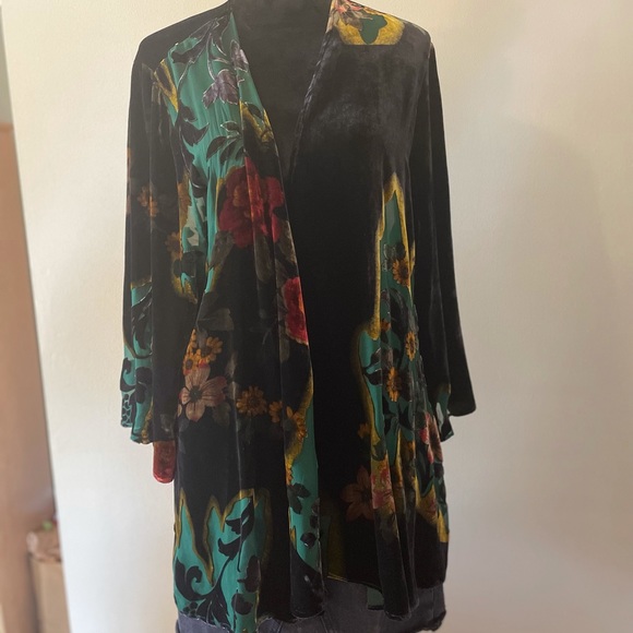 SOLD Vintage Anie A. Silk Open Cardigan - Picture 2 of 6